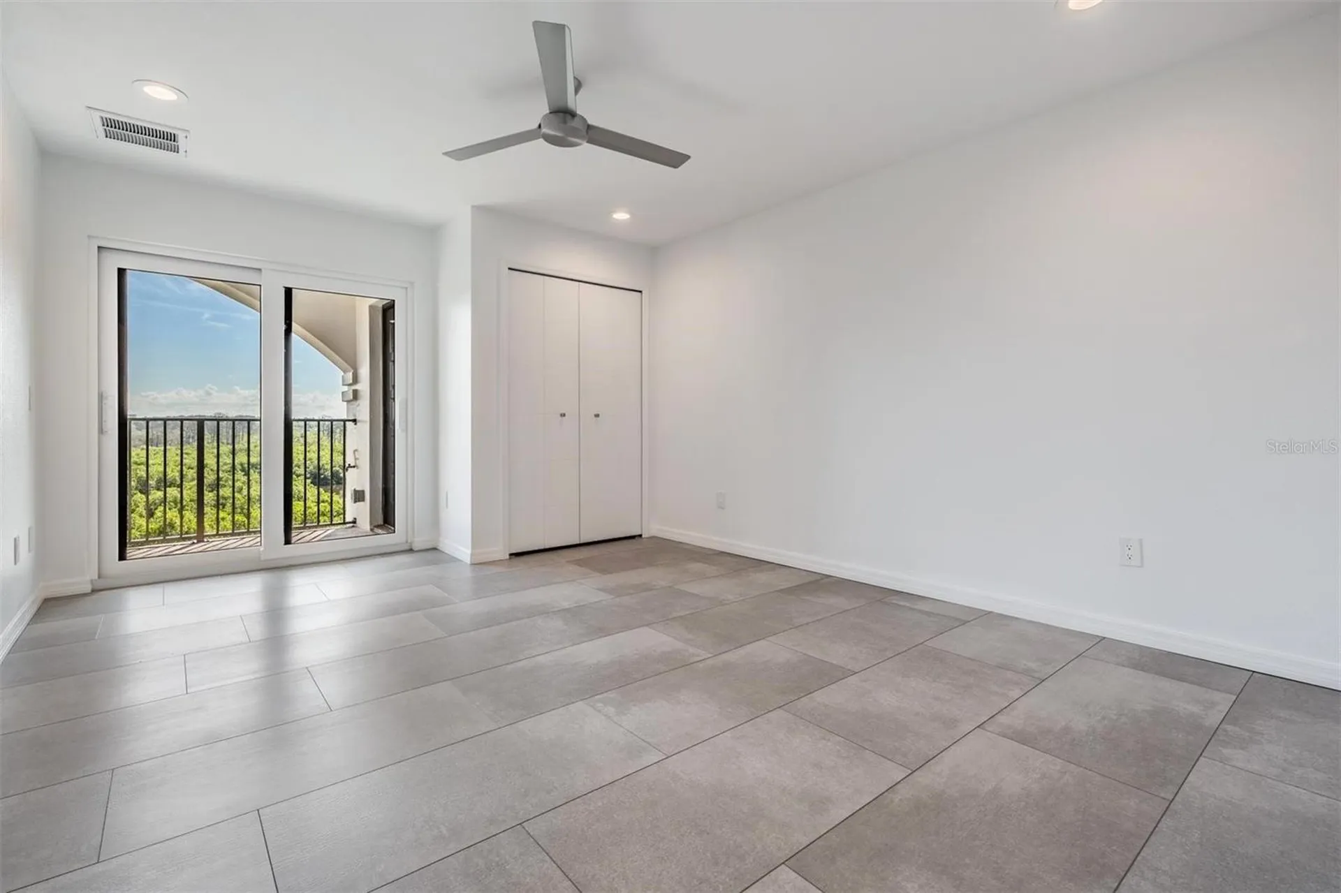 243 Mariner Drive Tarpon Springs FL 34689