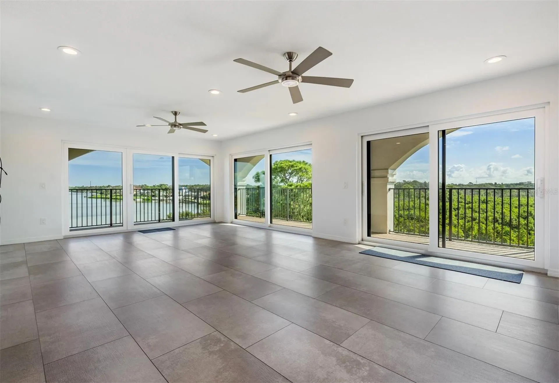 243 Mariner Drive Tarpon Springs FL 34689