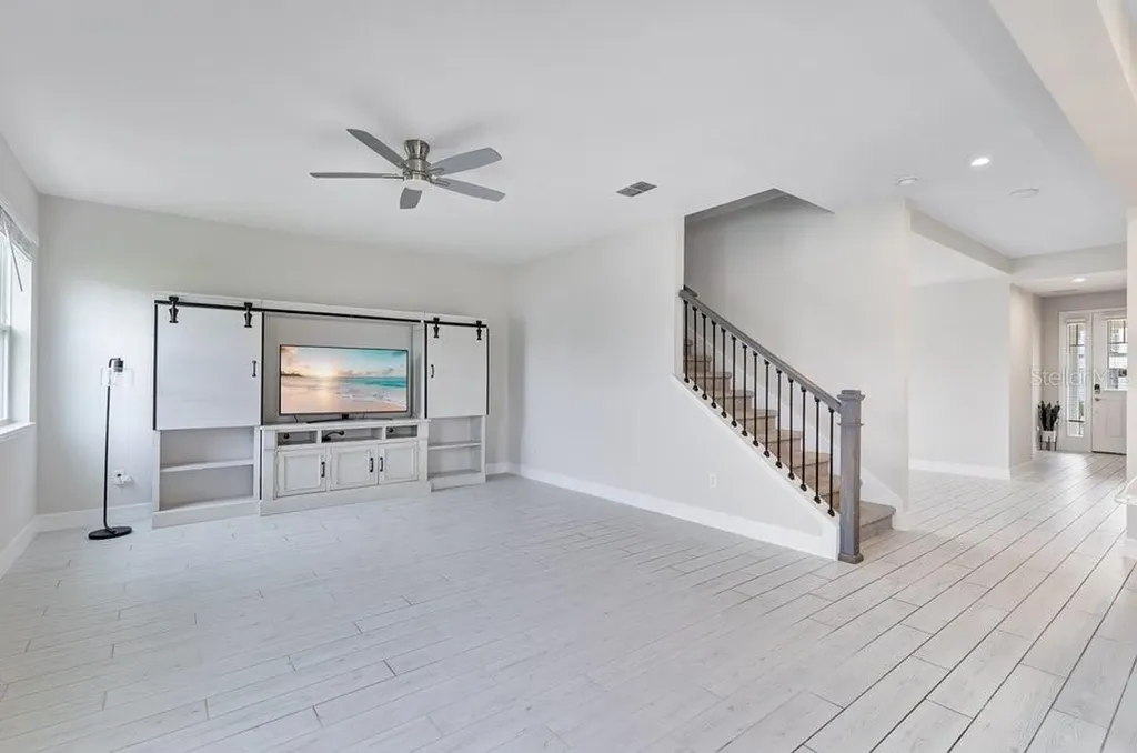 11902 Landing Point Loop Orlando FL 32832