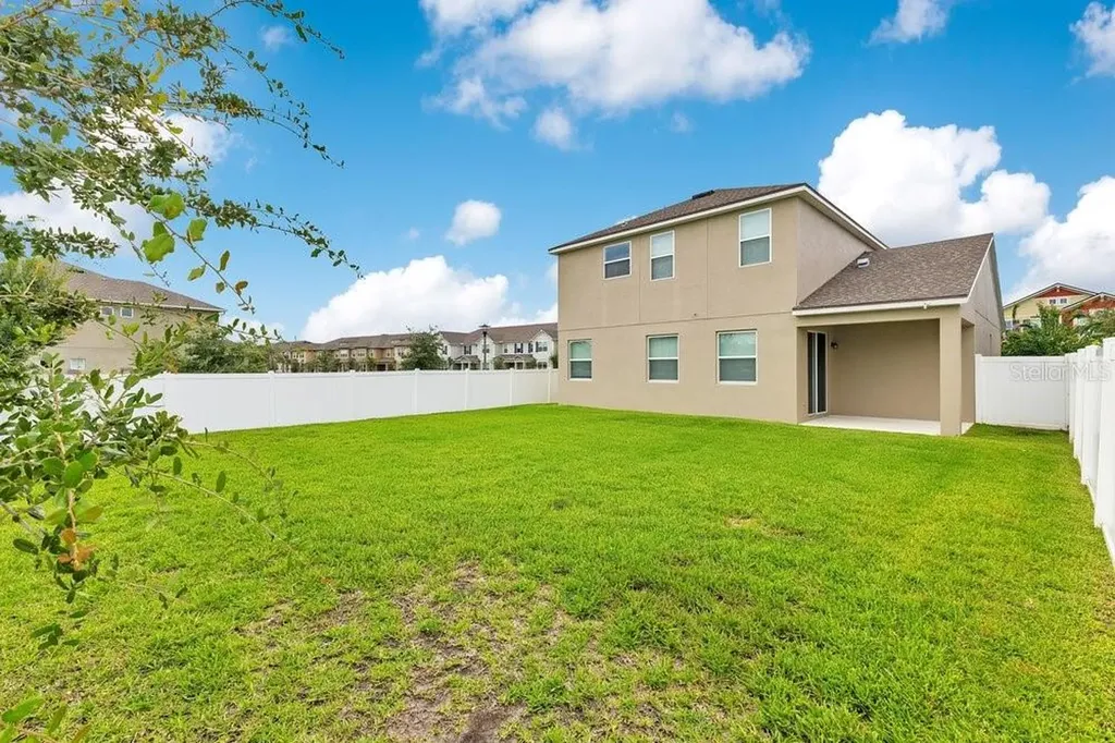 11902 Landing Point Loop Orlando FL 32832