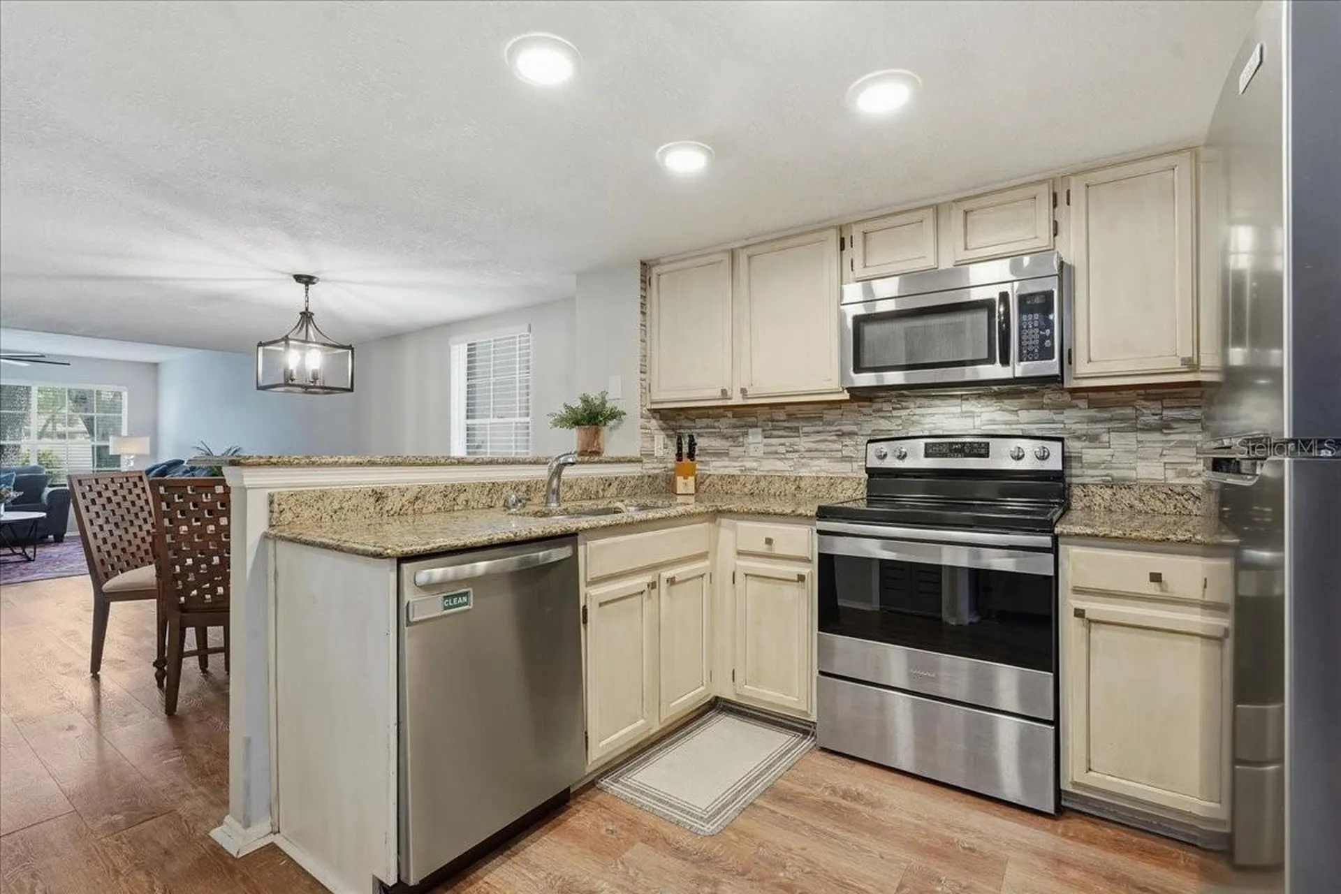 2120 Fletchers Point Circle Tampa FL 33613