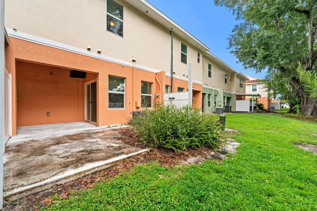 231 Alexander Woods Drive Plant City FL 33563