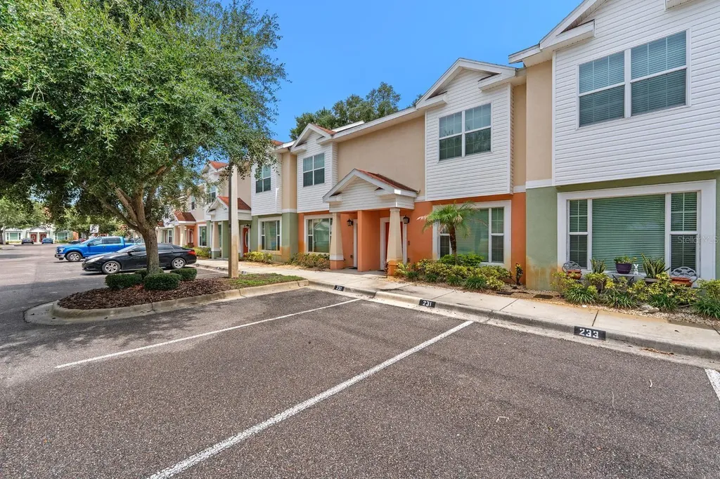 231 Alexander Woods Drive Plant City FL 33563