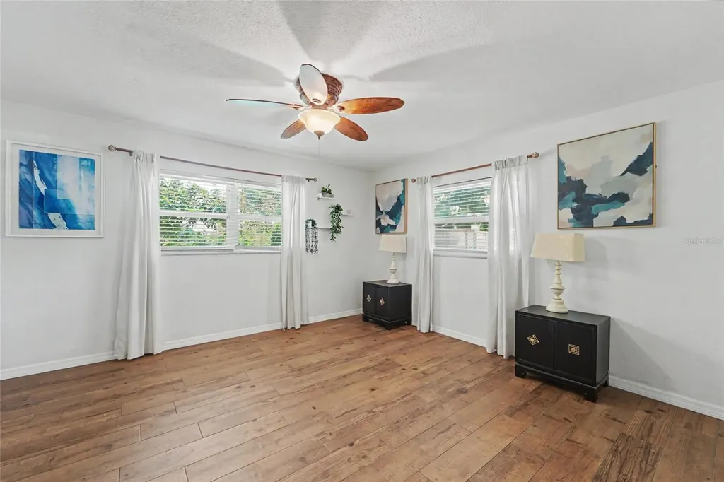 8879 Lakewood Drive Seminole FL 33772
