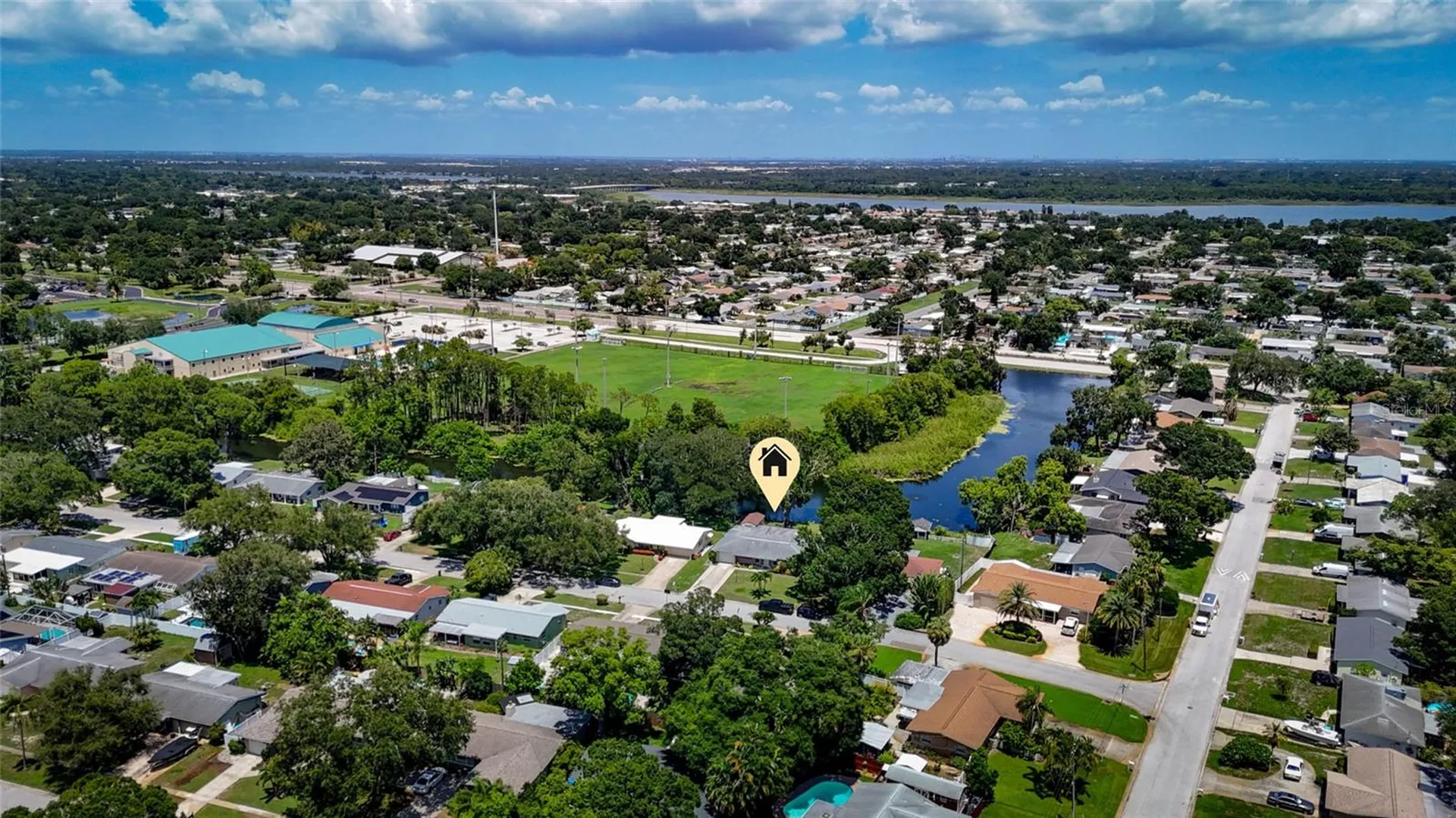8879 Lakewood Drive Seminole FL 33772