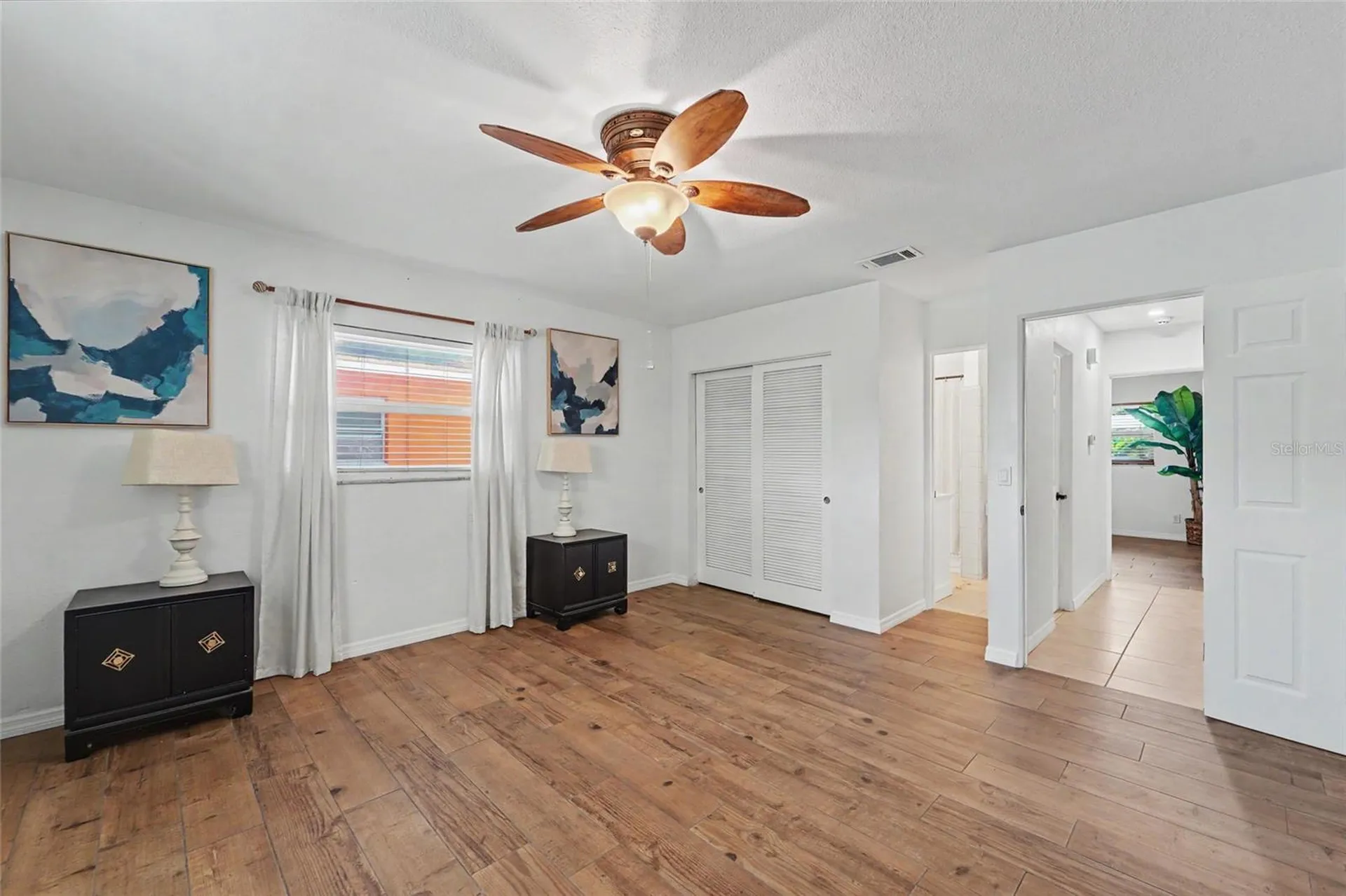 8879 Lakewood Drive Seminole FL 33772