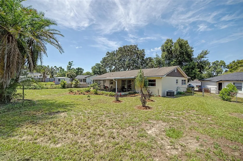 612 Barkfield Loop Brandon FL 33511