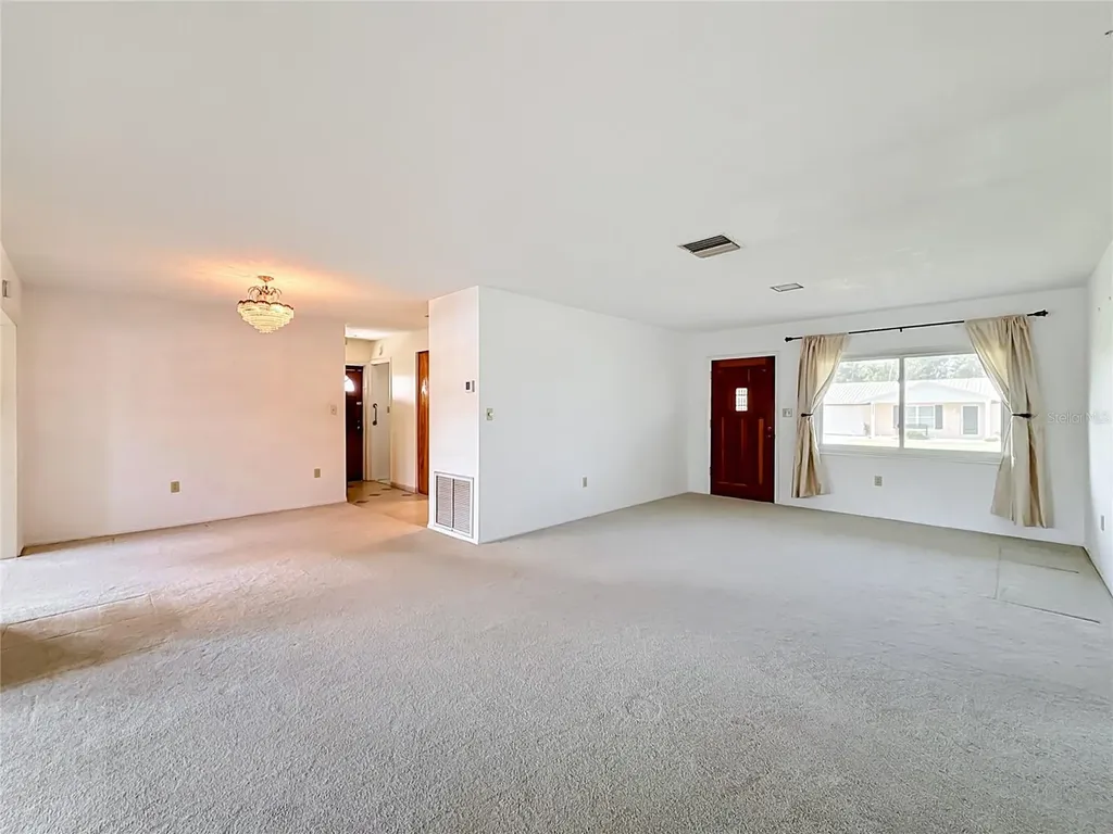 13225 Country Club Drive Tavares FL 32778