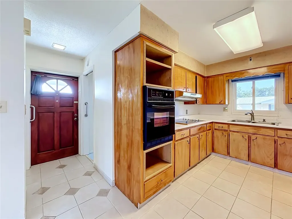13225 Country Club Drive Tavares FL 32778