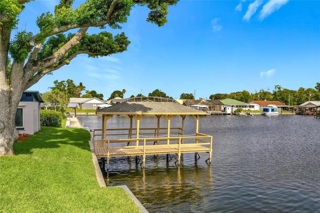13225 Country Club Drive Tavares FL 32778