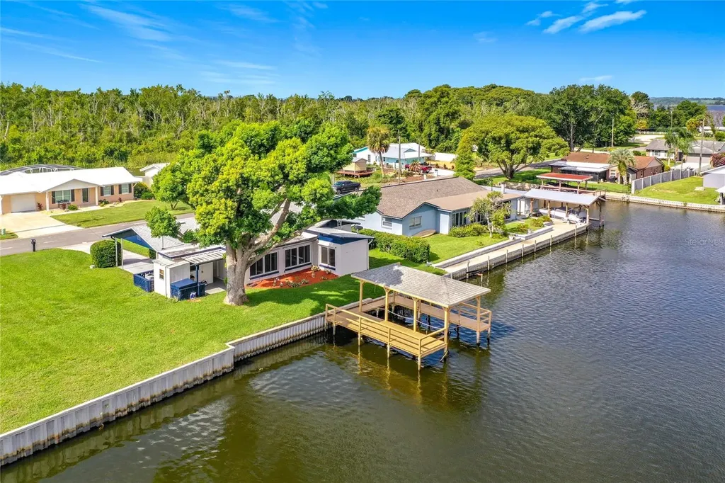 13225 Country Club Drive Tavares FL 32778