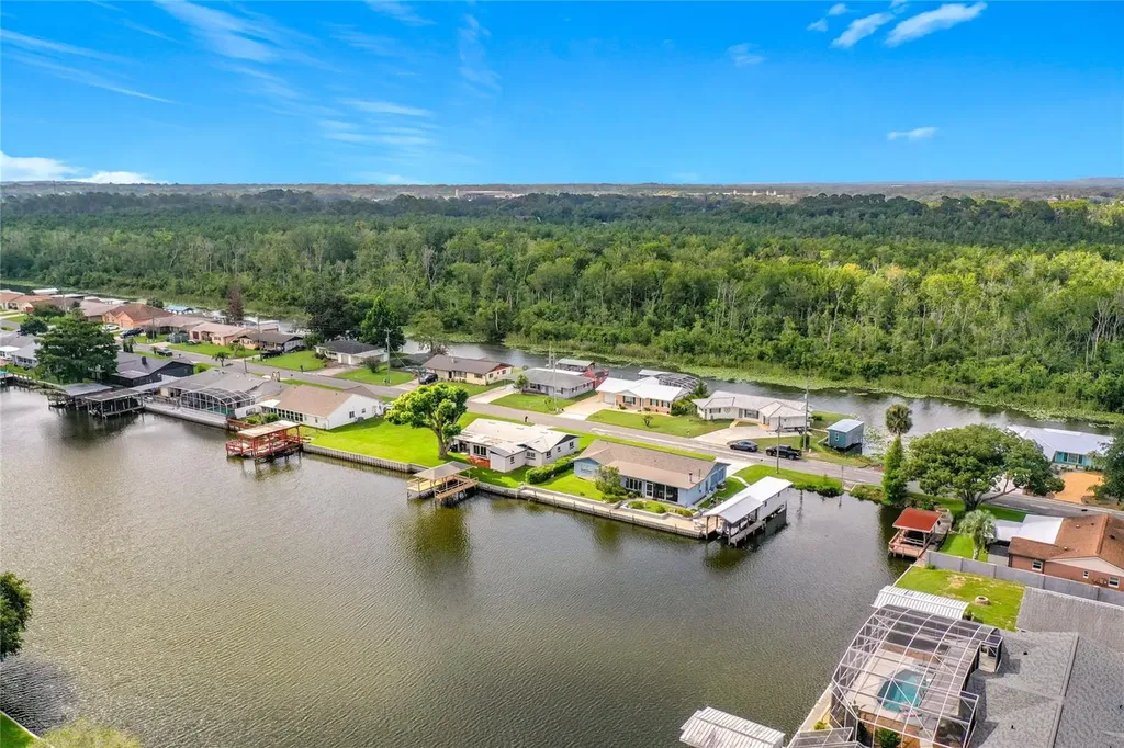 13225 Country Club Drive Tavares FL 32778