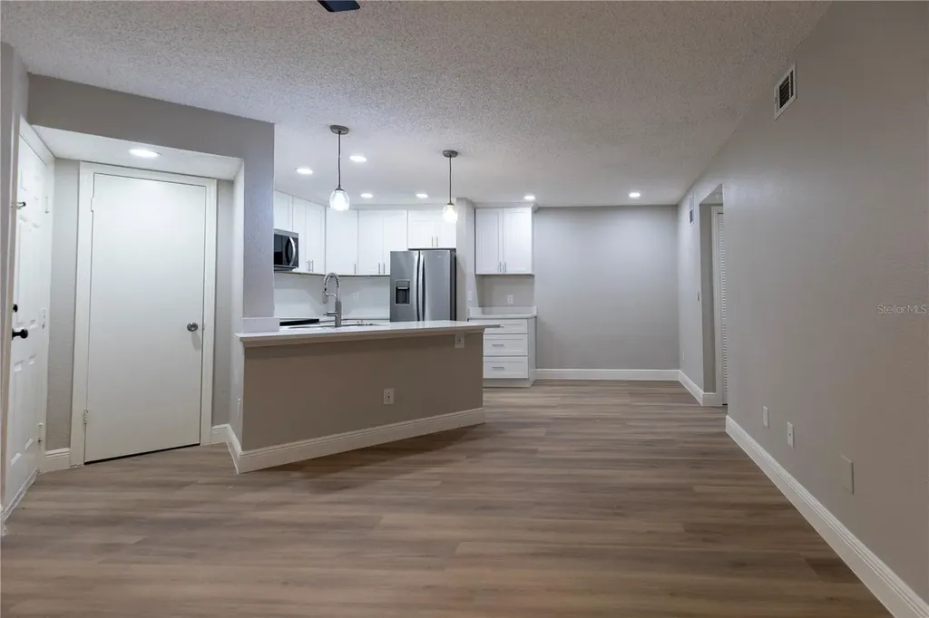 4572 Commander Drive Orlando FL 32822
