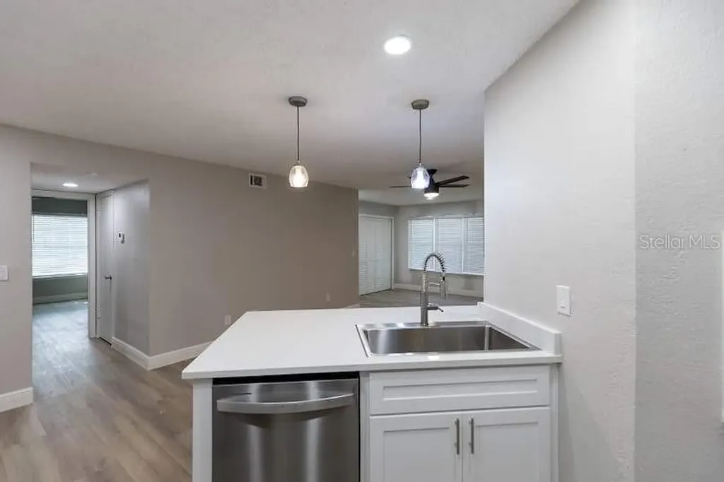 4572 Commander Drive Orlando FL 32822