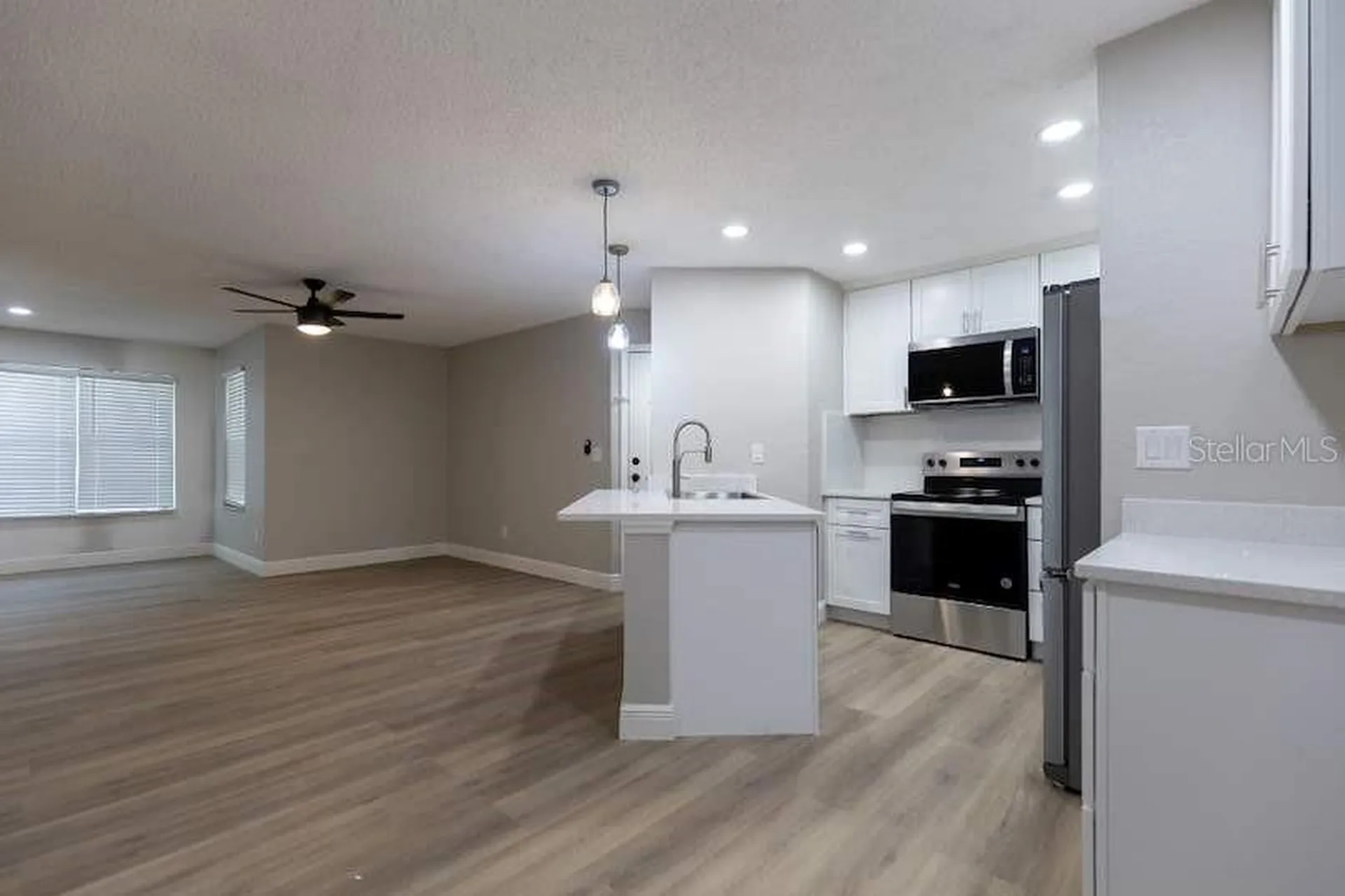 4572 Commander Drive Orlando FL 32822