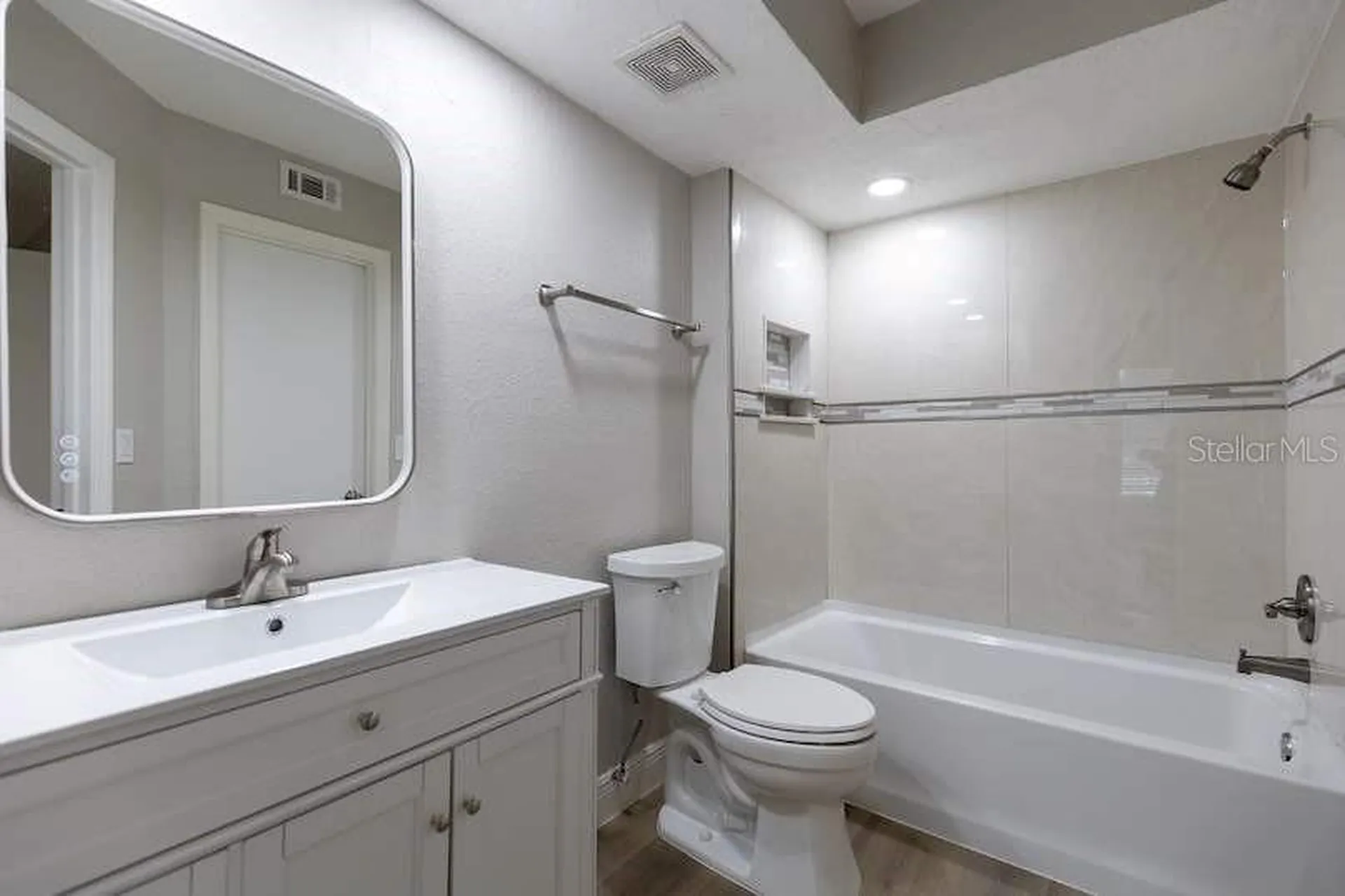 4572 Commander Drive Orlando FL 32822