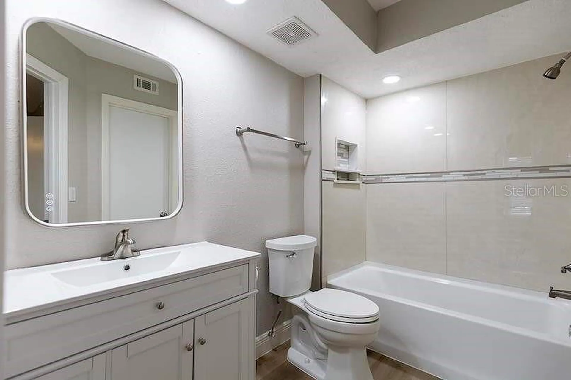 4572 Commander Drive Orlando FL 32822