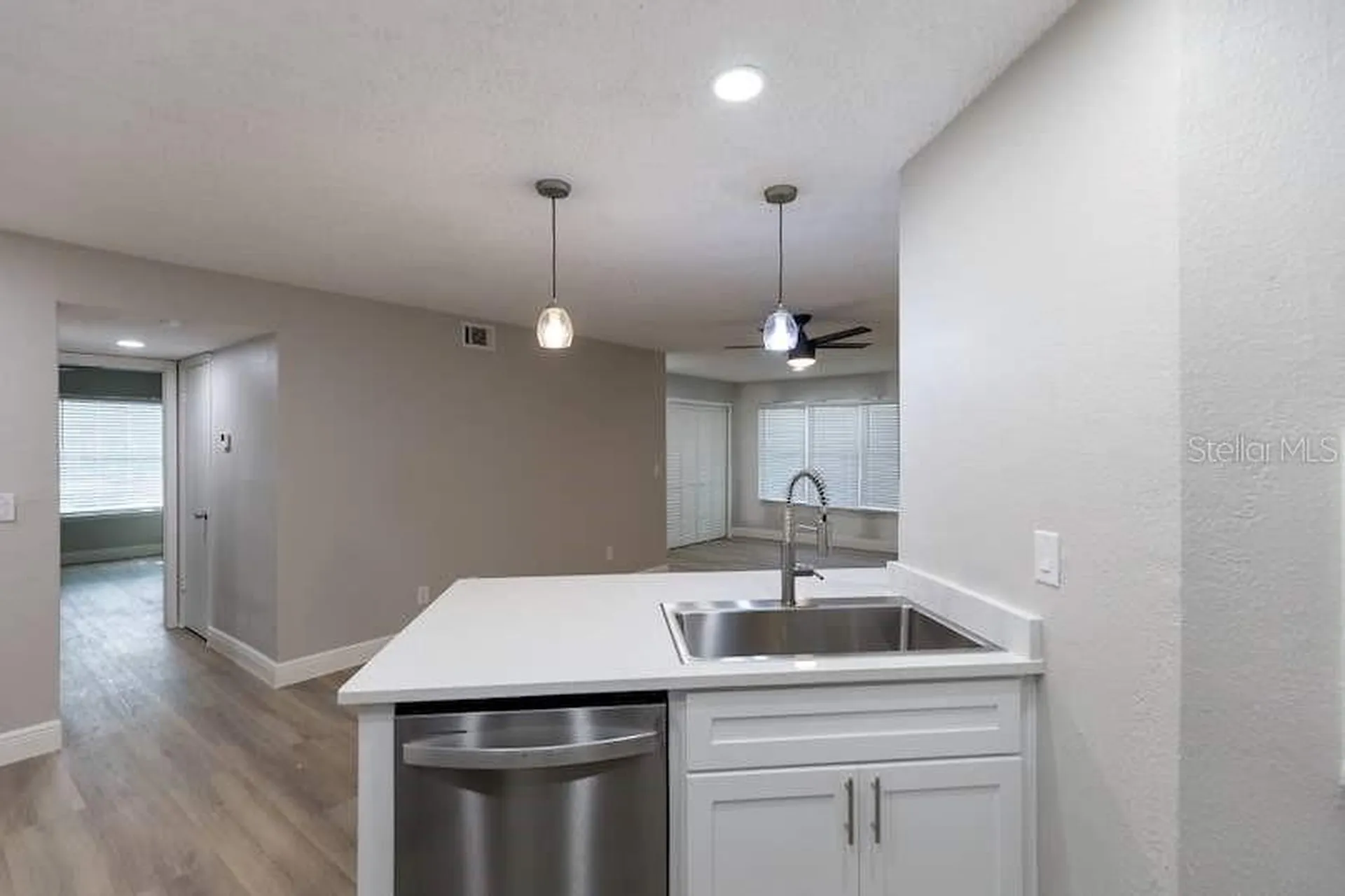 4572 Commander Drive Orlando FL 32822