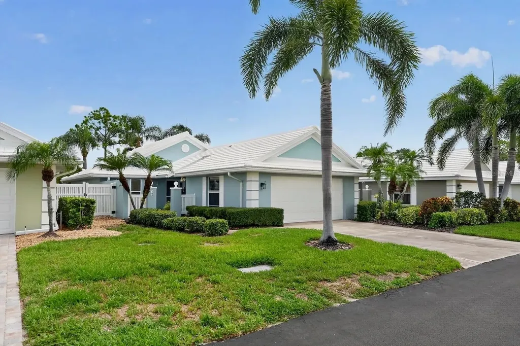 746 Harrington Lake Drive N Venice FL 34293