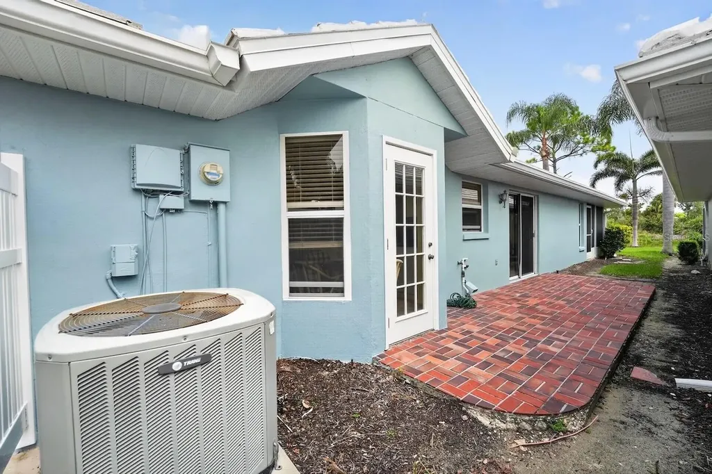 746 Harrington Lake Drive N Venice FL 34293