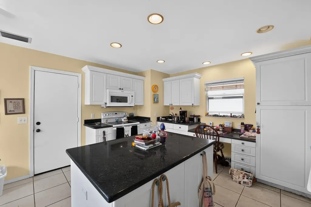 746 Harrington Lake Drive N Venice FL 34293