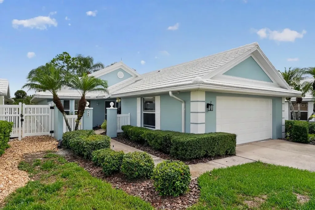 746 Harrington Lake Drive N Venice FL 34293