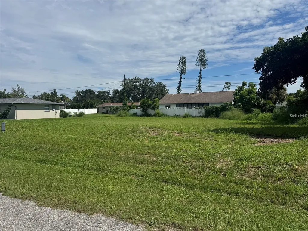 Roslyn Road Venice FL 34293