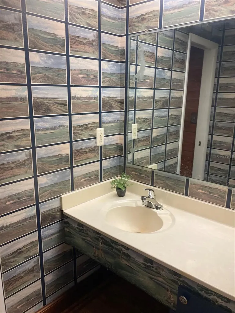 8014 Peach Drive Tampa FL 33637