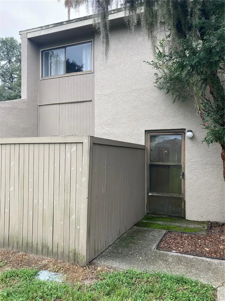 8014 Peach Drive Tampa FL 33637