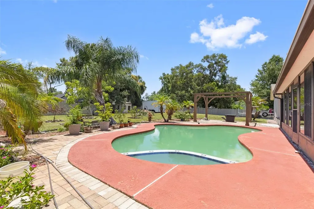 8904 W Flora Street Tampa FL 33615