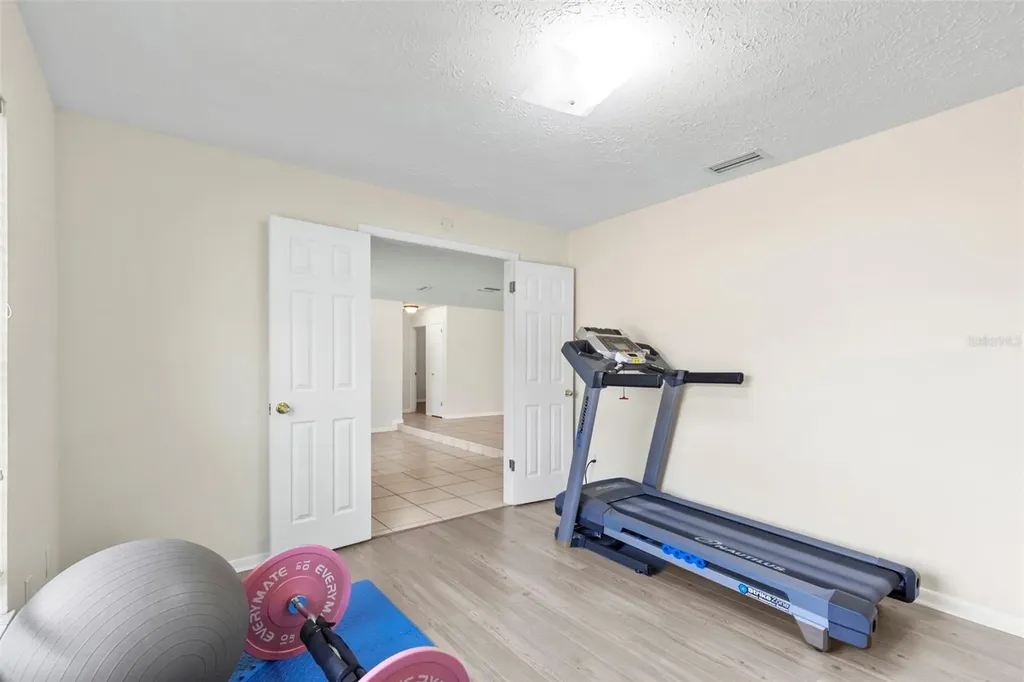 8904 W Flora Street Tampa FL 33615