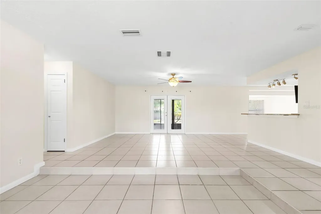 8904 W Flora Street Tampa FL 33615