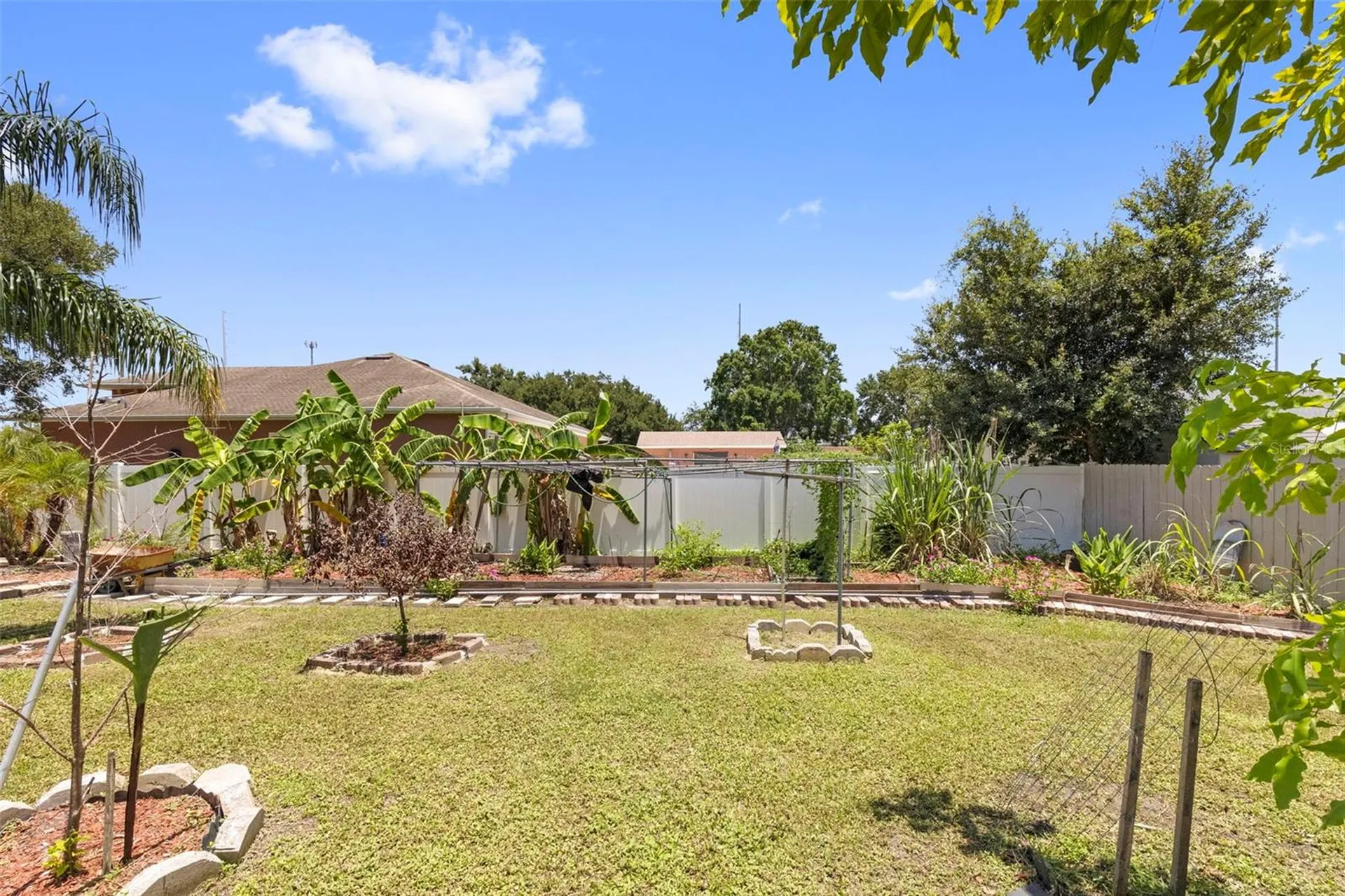 8904 W Flora Street Tampa FL 33615