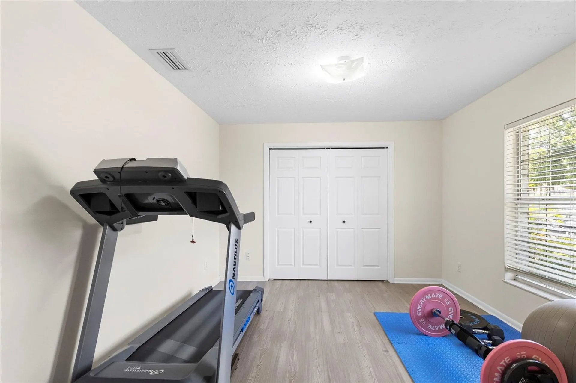 8904 W Flora Street Tampa FL 33615