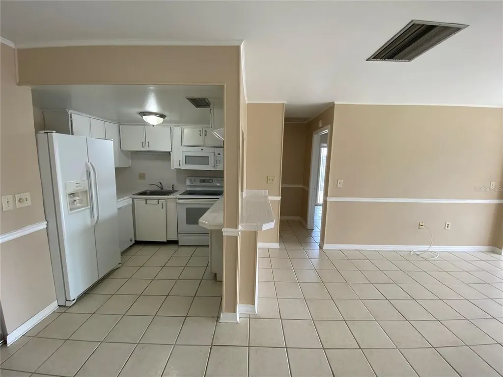 8602 Huron Court Tampa FL 33614