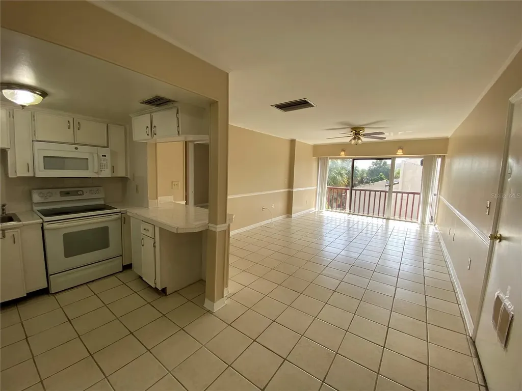 8602 Huron Court Tampa FL 33614