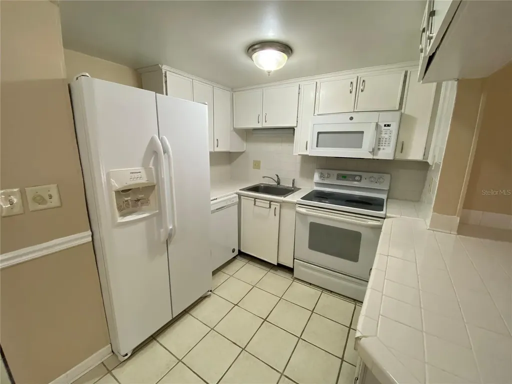 8602 Huron Court Tampa FL 33614