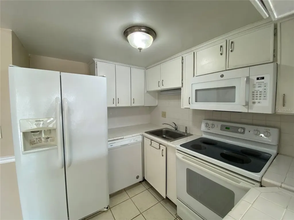 8602 Huron Court Tampa FL 33614