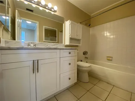 8602 Huron Court Tampa FL 33614
