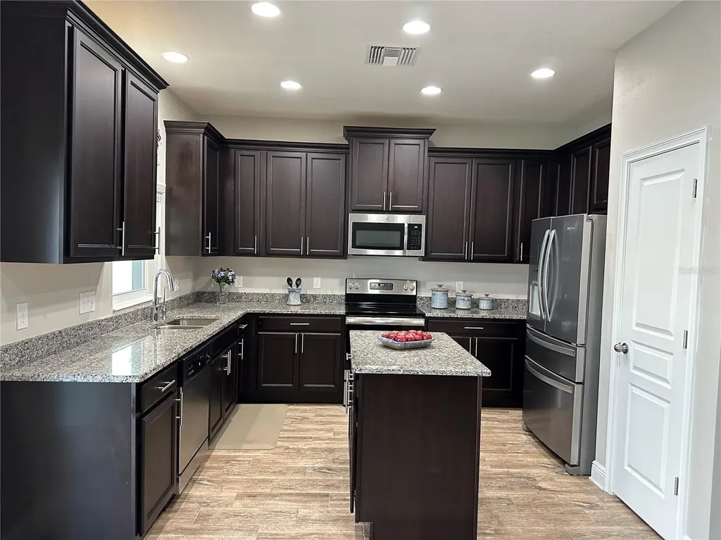 3313 W Walnut Street Tampa FL 33607