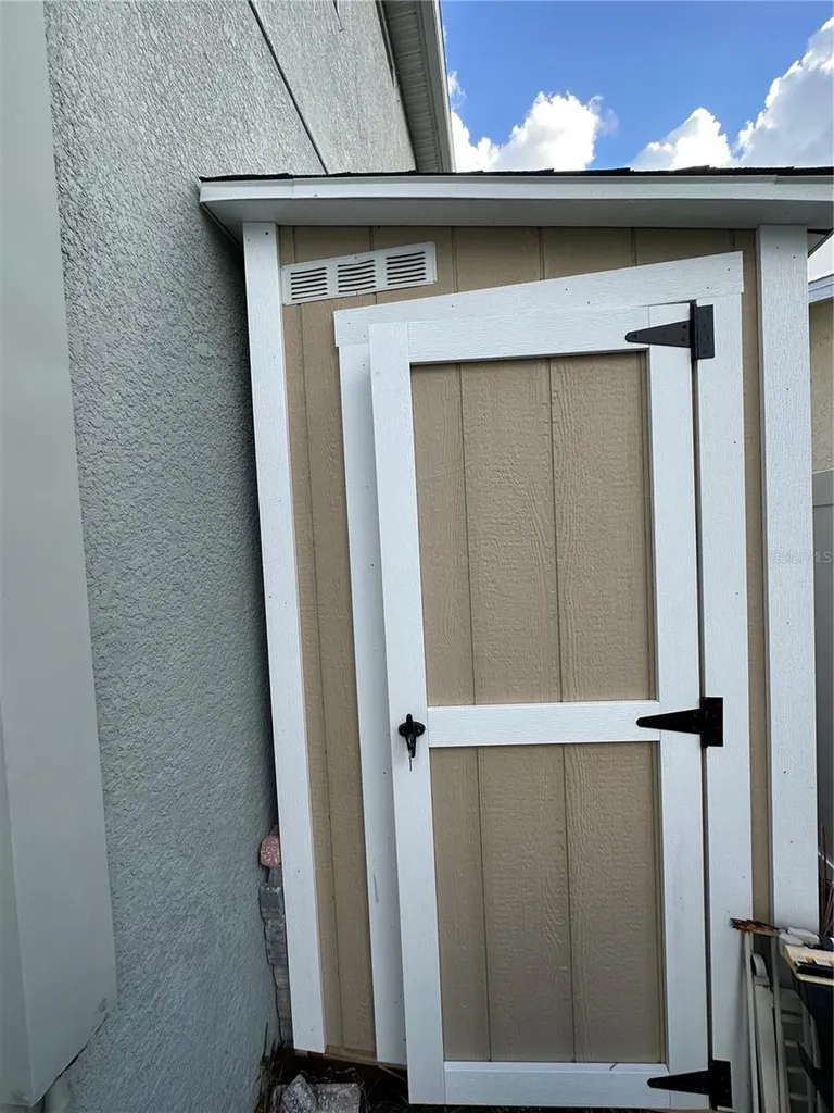 3313 W Walnut Street Tampa FL 33607