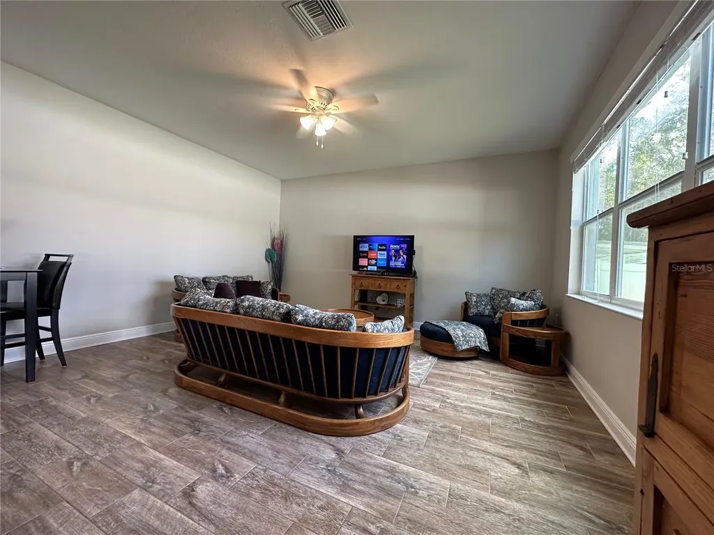 3313 W Walnut Street Tampa FL 33607