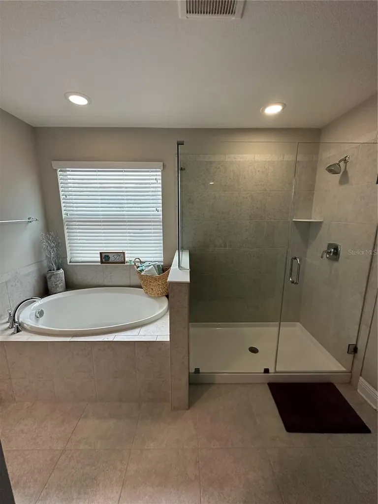 3313 W Walnut Street Tampa FL 33607