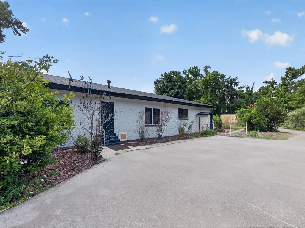 14820 County Road 48 Astatula FL 34705