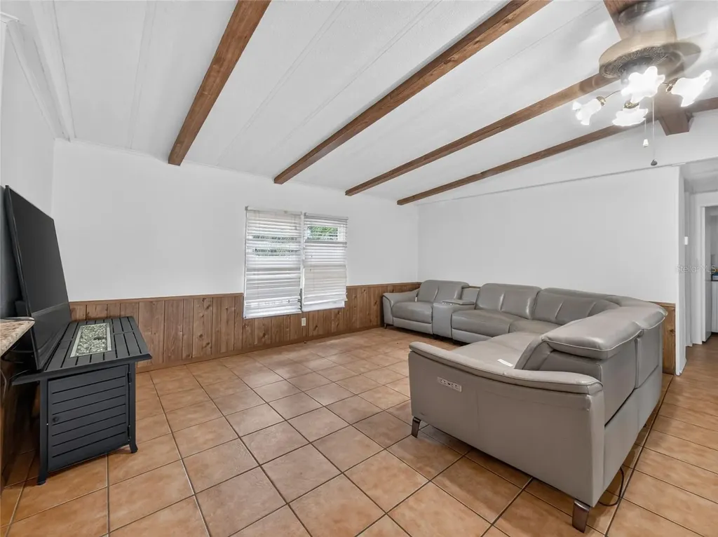 14820 County Road 48 Astatula FL 34705