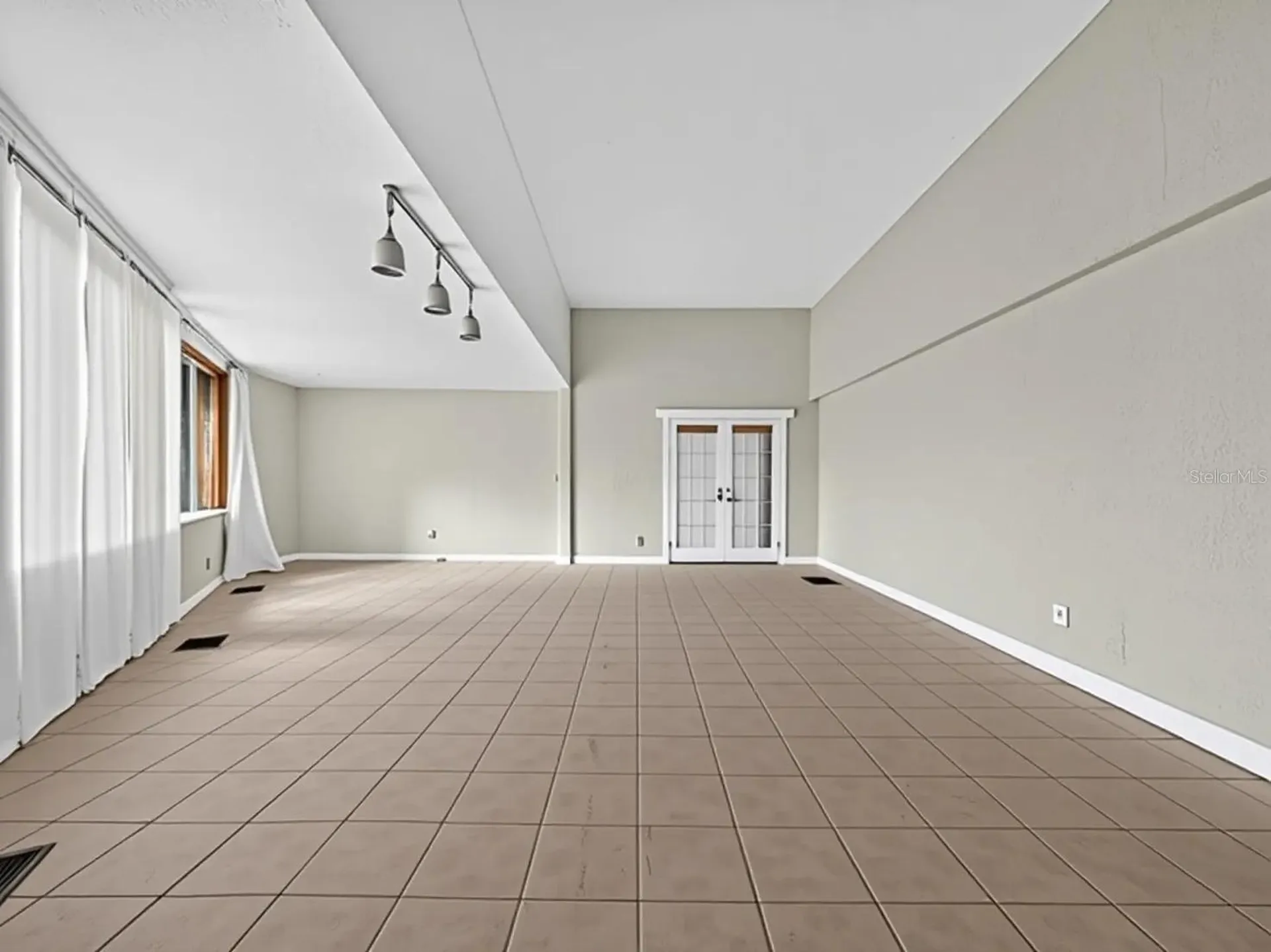 14820 County Road 48 Astatula FL 34705