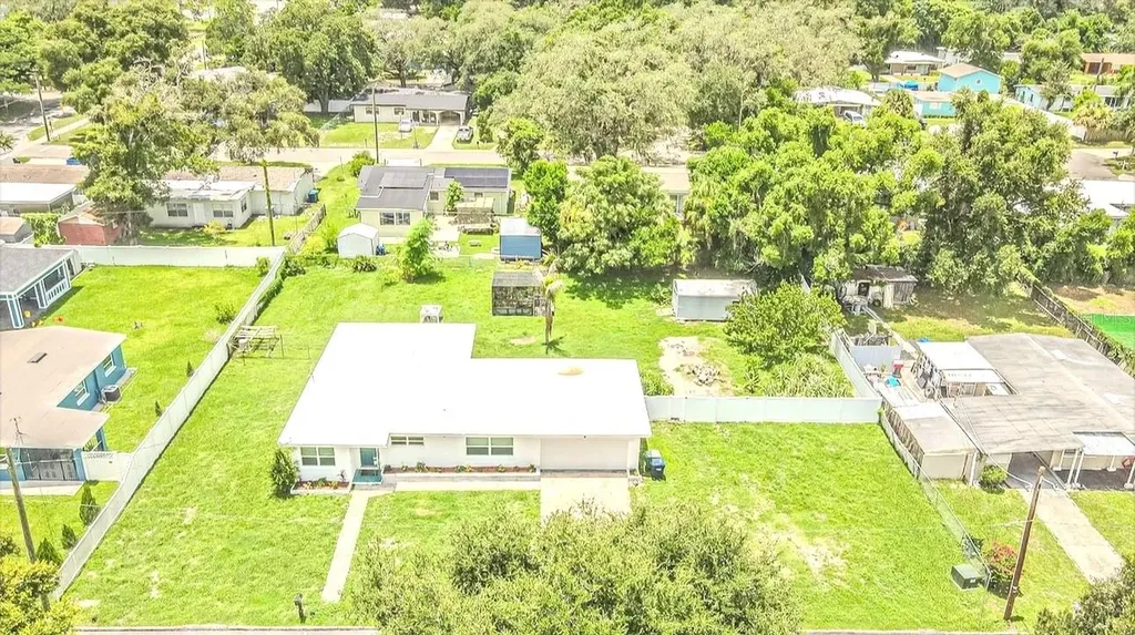 8706 Ruth Place Tampa FL 33604
