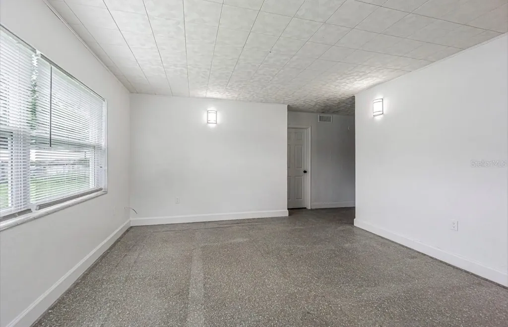 8706 Ruth Place Tampa FL 33604