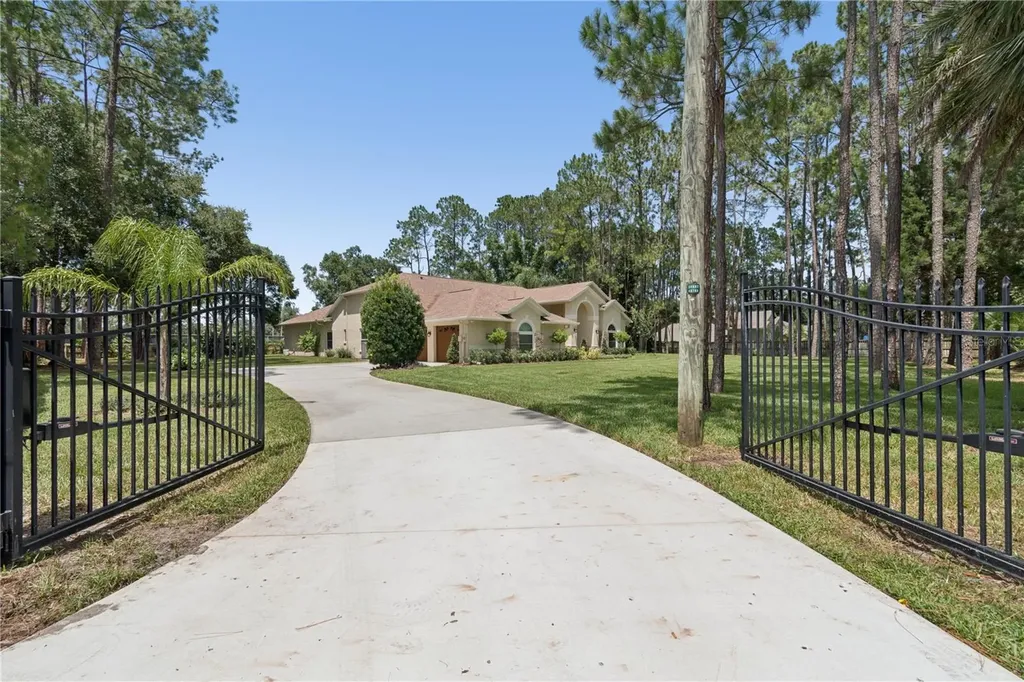 18811 Victor Manuel Drive Lutz FL 33548
