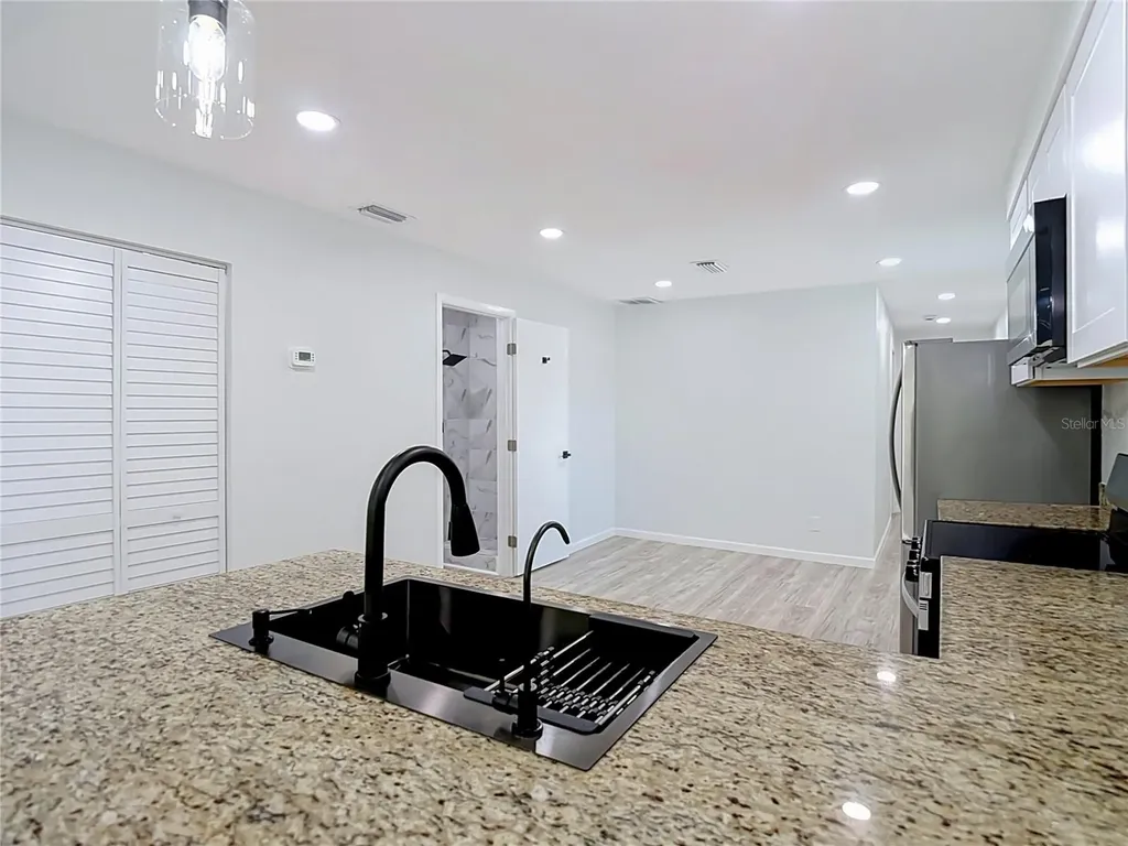 10009 N Florence Avenue Tampa FL 33612